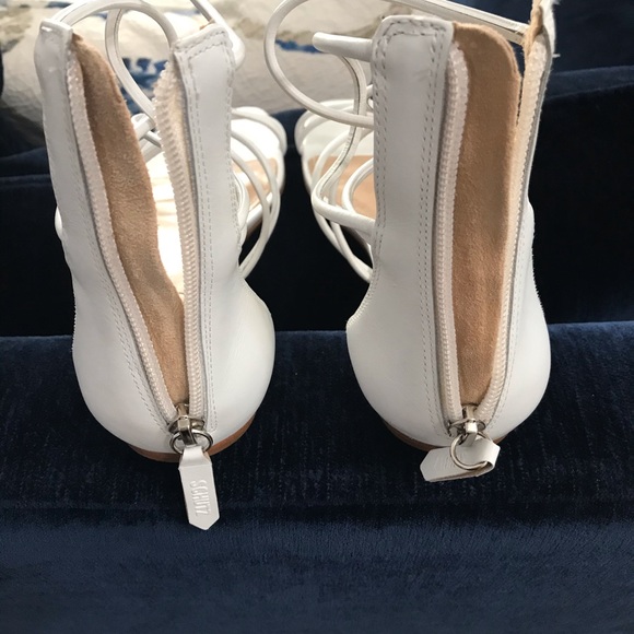 Woman’s shoes - Picture 5 of 6